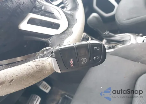 2017 Jeep Renegade Latitude 4X4 из США, поврежденный, VIN ZACCJBBB7HPF51455